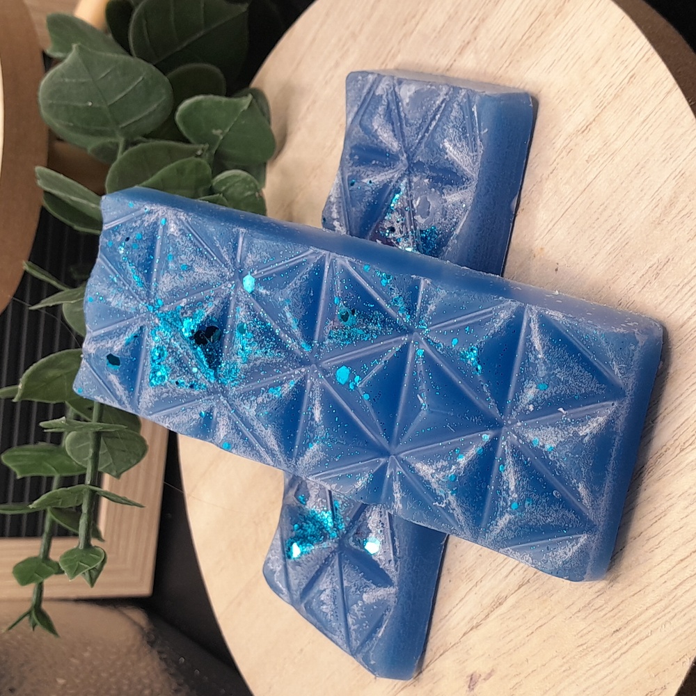 Ocean Handmade Blue Wax Melt Bars With Glitter, Pack Of 2 - Picture 2 of 4